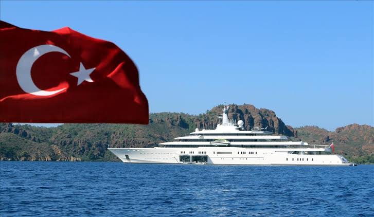 mega-yacht-charter-turkey-süper-yat-kiralama
